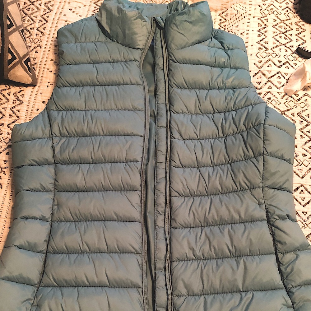 Old Navy puffer vest